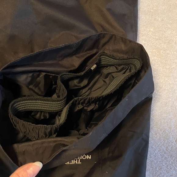 The North Face insulated snow pants - Picture 9 of 12